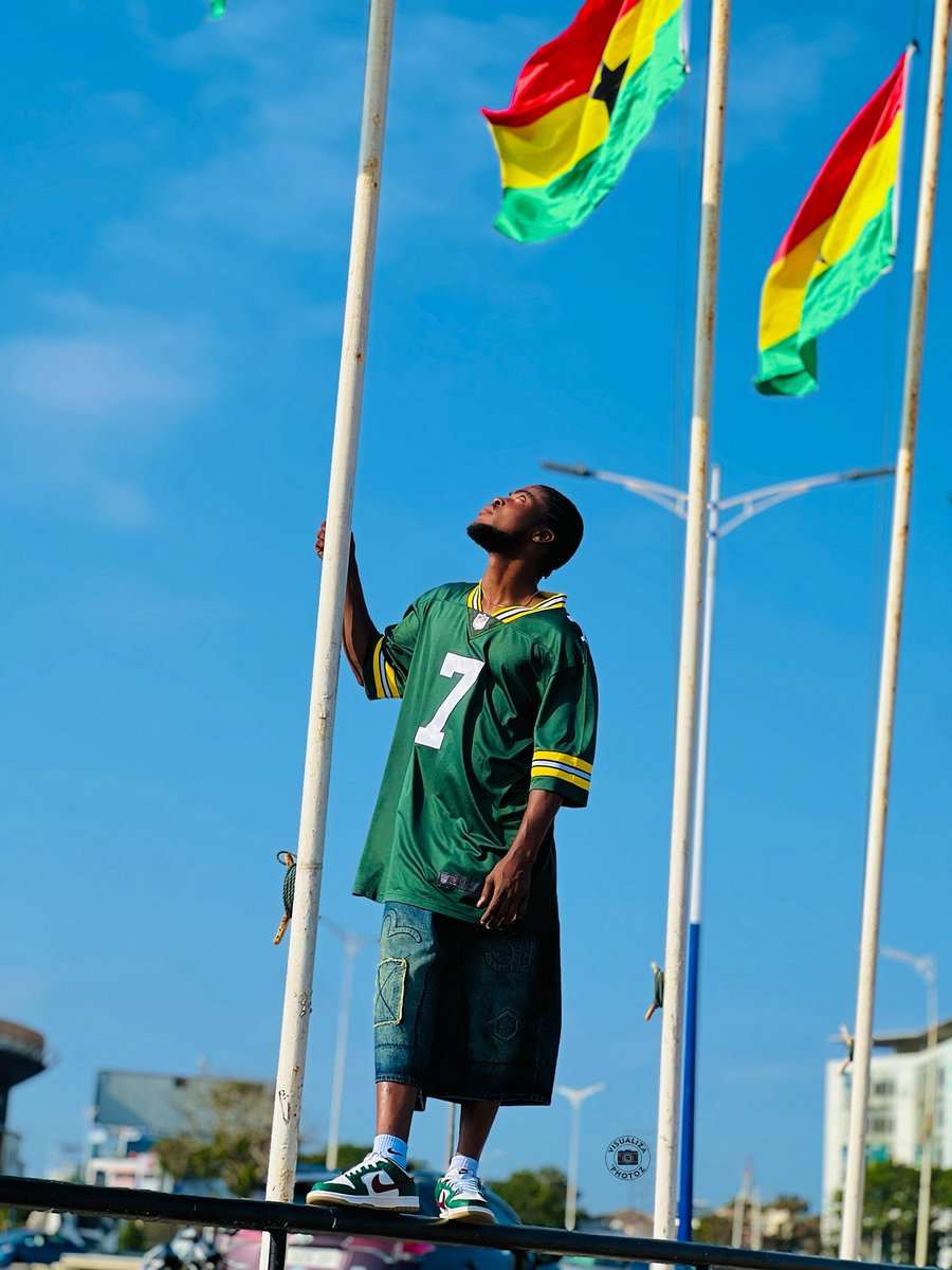Chopkizz419's tweet photo. ❤️💛💚 https://t.co/ci6o90t86D