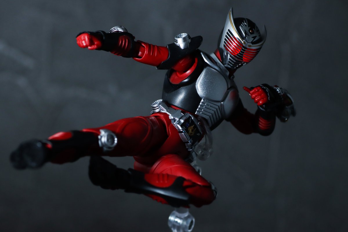 仮面ライダー 龍騎 LED ヘッド 真骨彫 真骨彫の仮面ライダー龍騎の複眼光らせたぞ！！！ 狙ったように