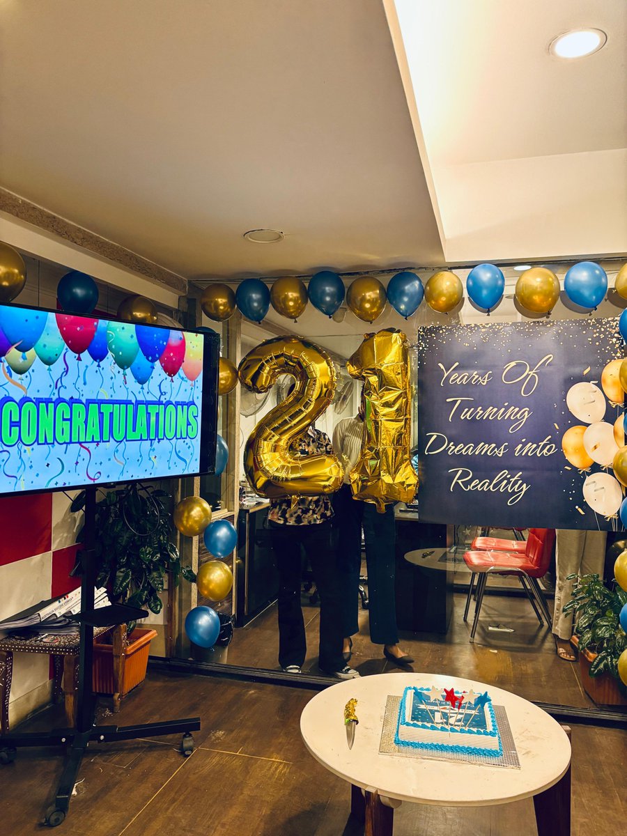 teamworldvisa's tweet photo. 21 years means 21 years of stories, opportunities, and life-changing journeys and we’re just getting started. Here’s to more destinations🚀, more success stories💯, and more dreams fulfilled.

Thank you for being part of our journey.🌍

#officecelebrations #turning21 #success https://t.co/YiXUztFiTu