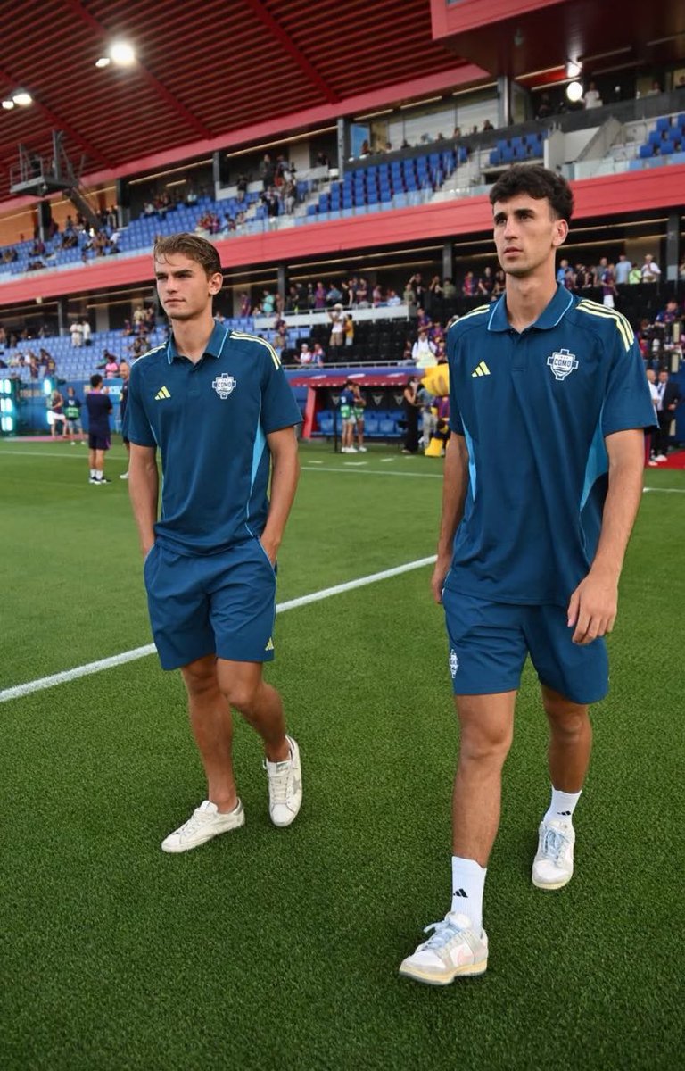 Nico Paz 🇦🇷 ❌ Jacobo Ramon 🇪🇸

Deux crack 💎