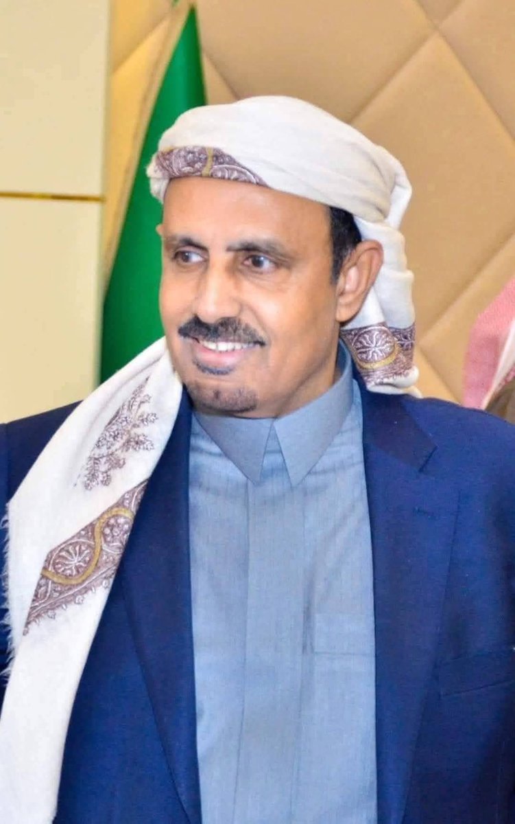 المكلا : 

محافظ حضرموت يرحب بتوصيات اللجنة المجتمعية ويثمن دورها في المساهمة إلى جانب الجهات المختصة للإشراف على ملف وقود محطات التوليد : 

التقى محافظ حضرموت الأستاذ مبخوت مبارك بن ماضي، اليوم بمدينة المكلا، اللجنة المجتمعية بمدينة المكلا، مطلعًا على نتائج عملها التطوعي في