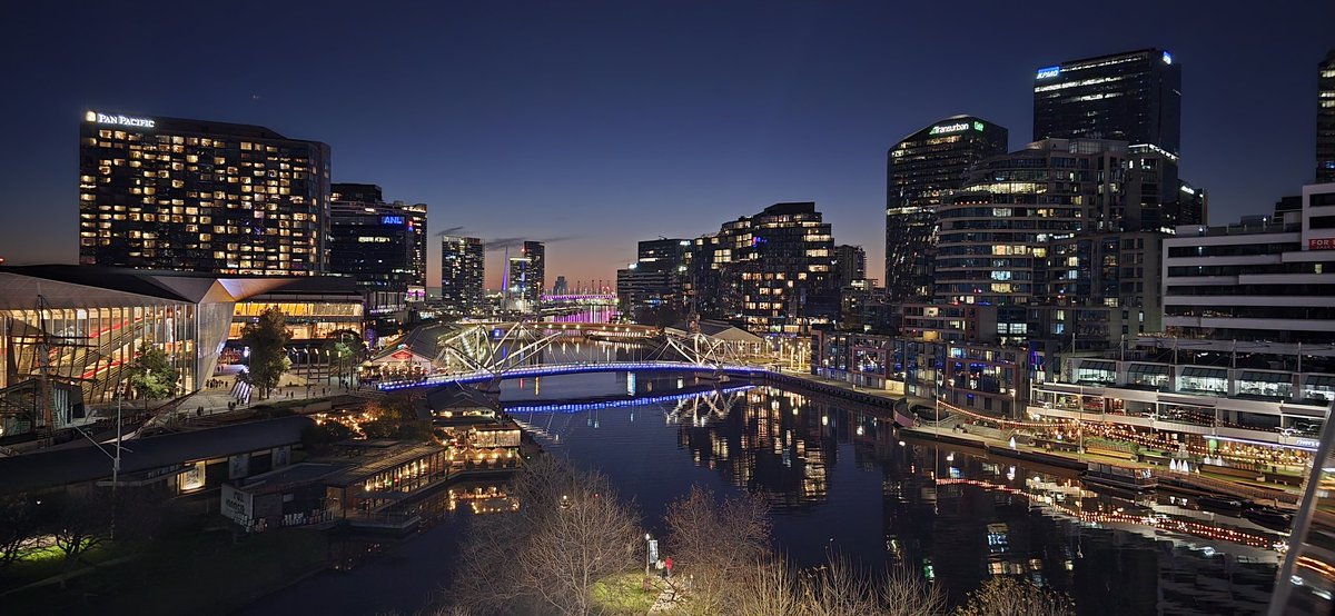 A quiet night out in Melbourne. Took these pics using my Samsung Galaxy s24 Ultra from the observation wheel outside MCEC