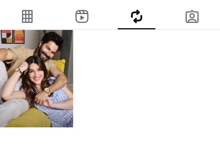 ishqxmubarak's tweet photo. Her first repost and it's #VaRiti 🥹♥️
The “wolf you” duo forever ♾️ 

#KritiSanon #VarunDhawan https://t.co/i66shp72gD