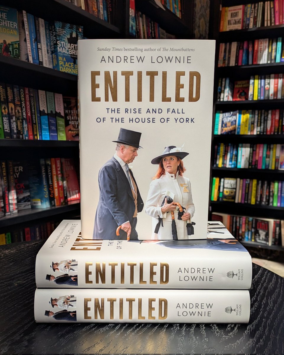 WaterstonesChi's tweet image. Brand new: 'Entitled: The Rise And Fall Of The House Of York'. Meticulously researched, Lownie's dual biography of Prince Andrew and Sarah Ferguson investigates everything from their business dealings to the extent to which their lives are still entwined.
#waterstones #entitled