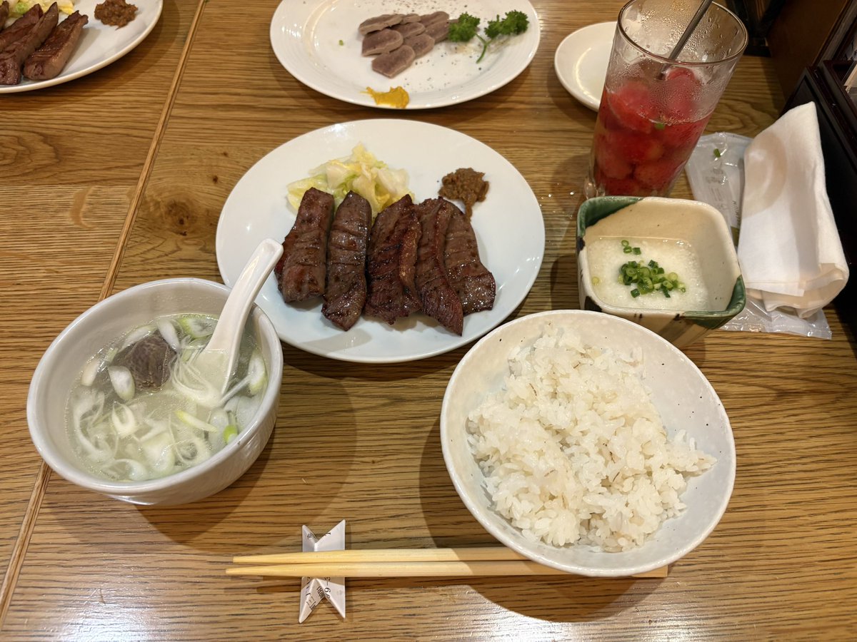 Cocadrlle's tweet photo. 牛タン〜 https://t.co/t0cFP2UqgH