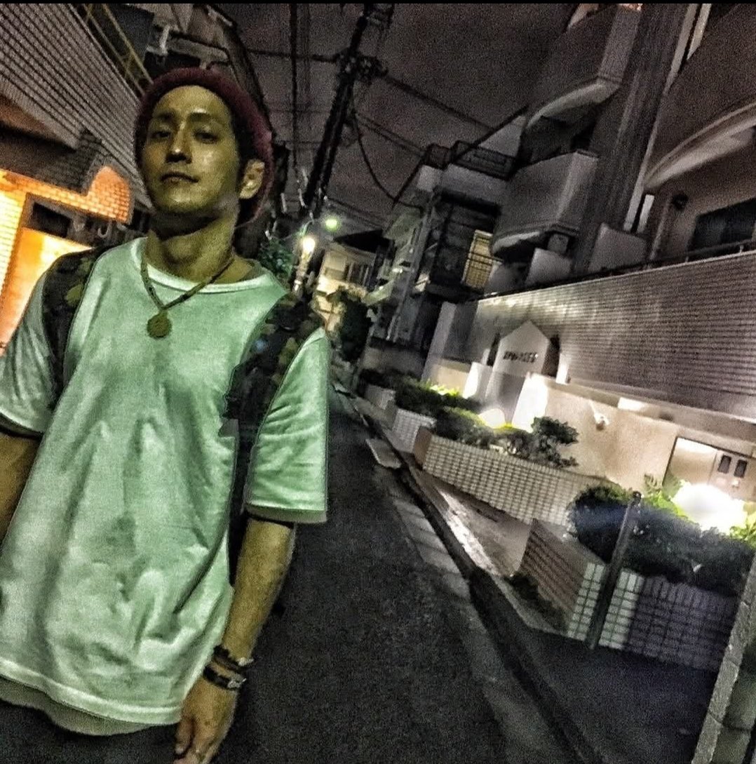 Na0k1boy's tweet photo. 【ご報告】
先日、お仕事中のアクシデントで
右膝を負傷しまして

診断結果は、
“右膝前十字靭帯　断裂”
でした。

まだ正確な時期は決まってませんが
リハビリと手術を経て
ステージ復帰するために治療と
トレーニングを重ねていく予定です。

決して腐らず、驕らず。

やれることからコツコツと🔥 https://t.co/qmCbszDXpC