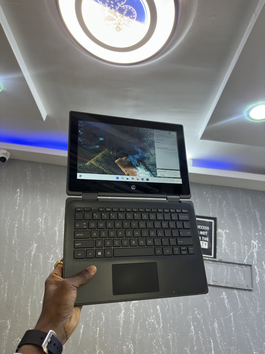 LegonDblack's tweet photo. *HP PROBOOK x360 11 G6 EE*
Intel®️ core i3  
10th gen frequency @ 2.80Ghz 
• Condition: 99%
• Screen size :  12 inches"
• Memory speed : 1600mhz 
• Ram : 8 GB DDR4
• Hard drive : 128GB SSD
• ⁠Type c port
• Full HDMI 
• ⁠touch screen. 
*Price:* GHC 2500ghc. #0553479574 https://t.co/SjcmeGEiL6