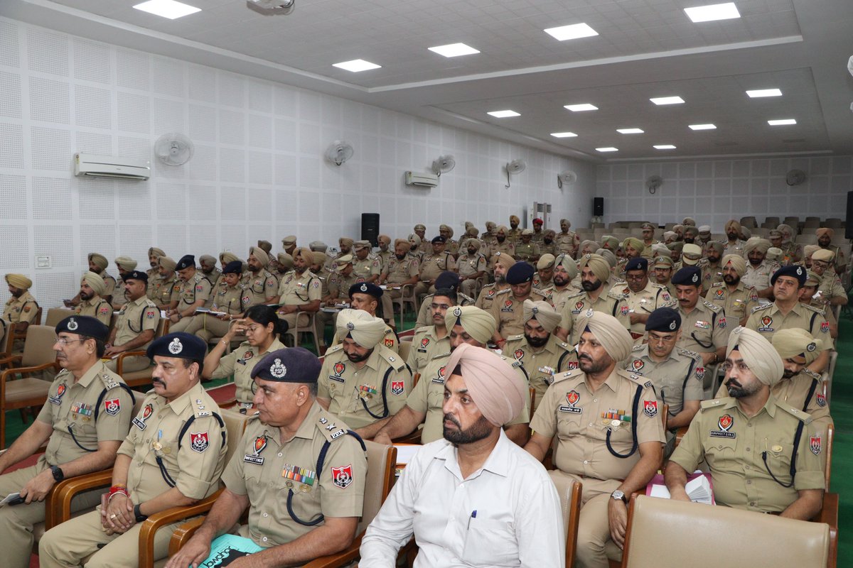 DGPPunjabPolice's tweet photo. After #Amritsar, chaired the second Range-Level Law & Order meeting at #Jalandhar with officers and SHOs of Commissionerate Police Jalandhar and @JalandharRange, including @PP_Hoshiarpur, @Jal_R_Police & @PP_kapurthala.

Reiterated firm resolve to eradicate the drug menace through relentless NDPS Act enforcement. Issued operational directives on counter-terror preparedness, inter-district coordination, high-visibility nakas, and round-the-clock surveillance to prevent any law & order breach ahead of #IndependenceDay2025.

Engaged with officers across all ranks to strengthen coordination and dismantle drug supply chains.

The meeting was attended by CP Jalandhar, DIG Jalandhar Range, SSPs, and all GOs/SHOs of the concerned districts.