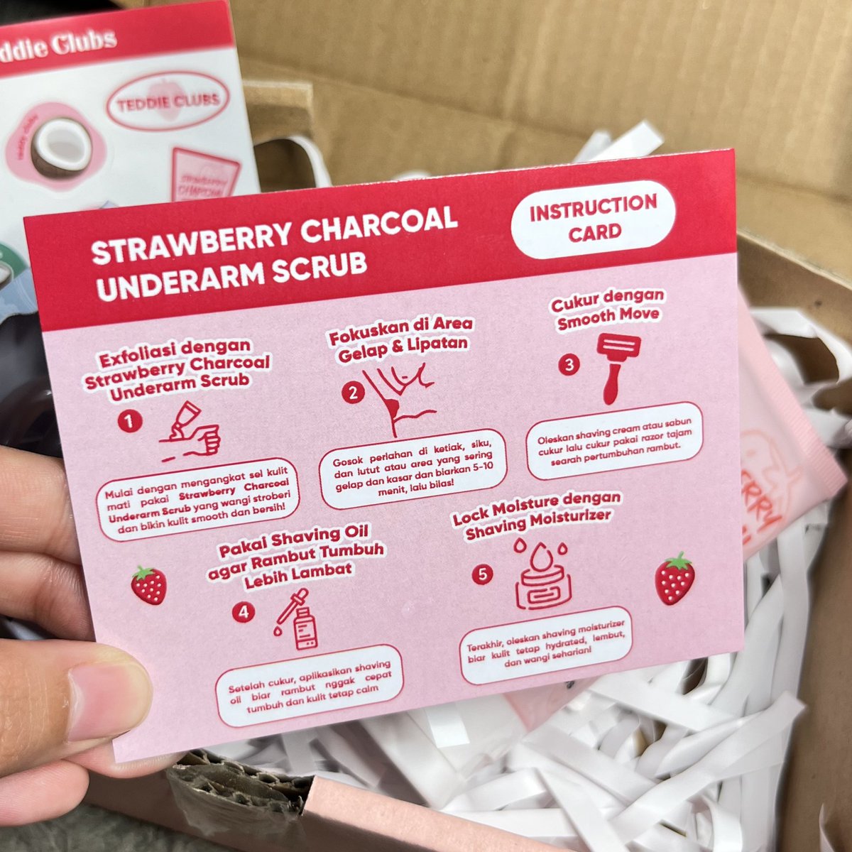 STRAWBERRY SELF-CARE ROUTINE🍓🥇
liat berapa cantik dan gemes nyaa🥹
btw ini tu underarm scrub yaa!