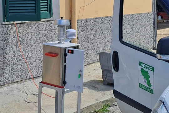 🔴 In seguito all'#incendio divampato ieri 10 agosto nel quartiere di Poggioreale a #Napoli l'Arpa #Campania ha attivato ieri pomeriggio il monitoraggio delle diossine aerodisperse. 
👇
portale.arpacampania.it/web/guest/-/in…

(immagine d'archivio)