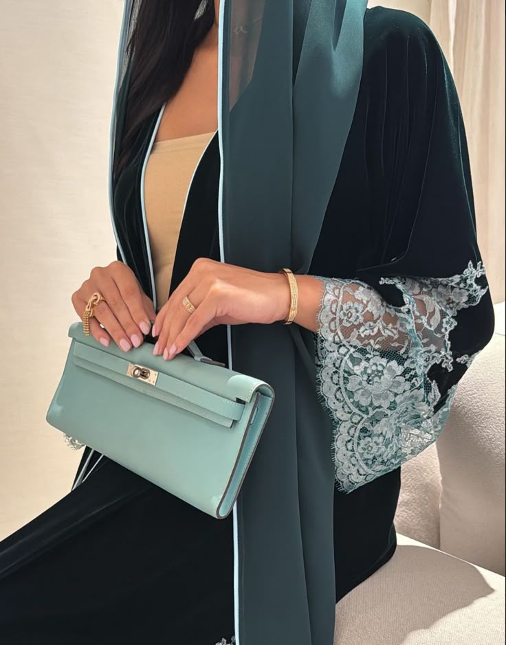 فيك اكتفيت و رويت القلب من حبك

#مساء_الخير