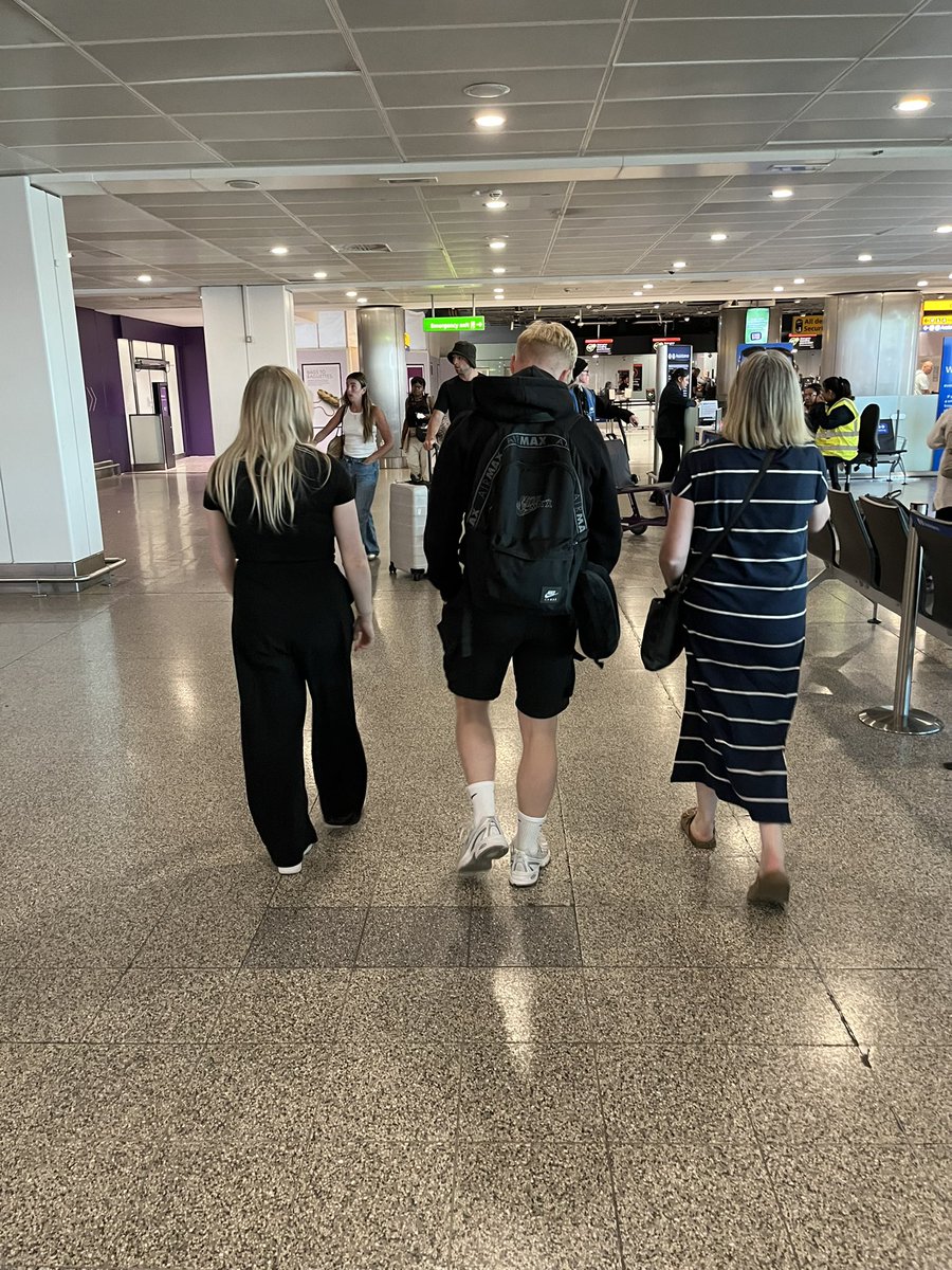 Godmanches23's tweet photo. @ElyCityFC Sam departing today on his American journey, the Tagg family would like to thank Ely FC, committee, media team, players, coaching team, Guy and the supporters for what they have done, what a fantastic club 👏👏👏
See for the FA cup game and Sam back in December ⚽️ https://t.co/jJnmqM0A4m