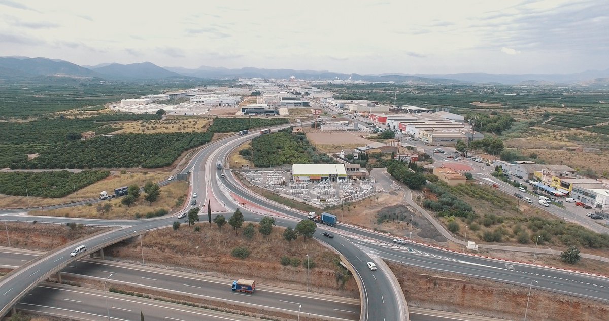 Generalitat (@generalitat) on Twitter photo 🏭 Mejora de 53 áreas industriales de la provincia de Castellón
💶 Inversión de 9,6 M€
👉 Se beneficiarán 27 municipios de ⤵
🏘 L’Alcalatén
🏘 El Baix Maestrat
🏘 La Plana Alta
🏘 La Plana Baixa
🏘 Els Ports
🏘 El Alto Palancia
🏘 El Alto Mijares
👉 Está previsto destinar 🏭 Mejora de 53 áreas industriales de la provincia de Castellón
💶 Inversión de 9,6 M€
👉 Se beneficiarán 27 municipios de ⤵
🏘 L’Alcalatén
🏘 El Baix Maestrat
🏘 La Plana Alta
🏘 La Plana Baixa
🏘 Els Ports
🏘 El Alto Palancia
🏘 El Alto Mijares
👉 Está previsto destinar