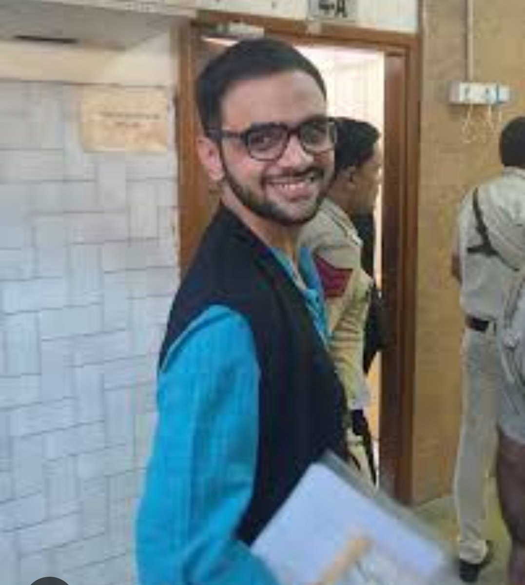 sucheta de tweet media