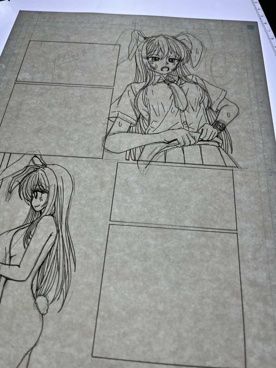 少女漫画描いてます 
