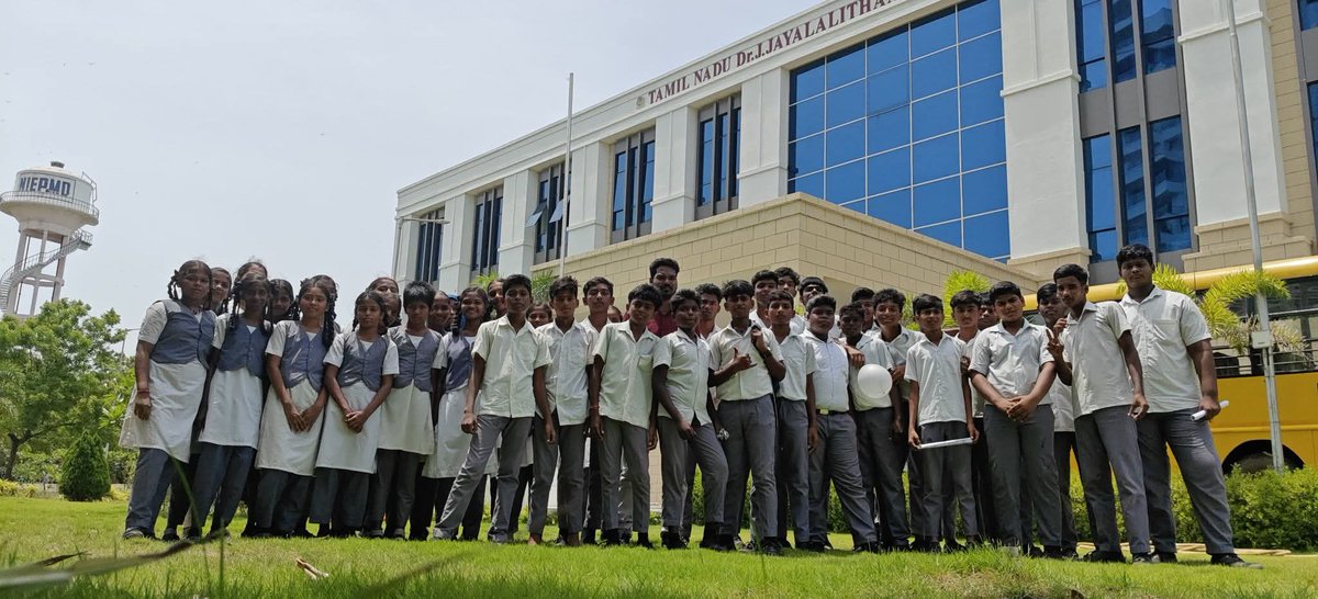 tcgurukulam's tweet image. 🎓🐟 Our students had a special visit to mark TNJFU Foundation Day!
 
👉 Read about the exciting field trip and what they learned on our blog:
 trustchildren.blogspot.com

#TNJFUVisit #FieldLearning #ScienceExploration #ICARCIBA #AquacultureAwareness #EducationBeyondBooks