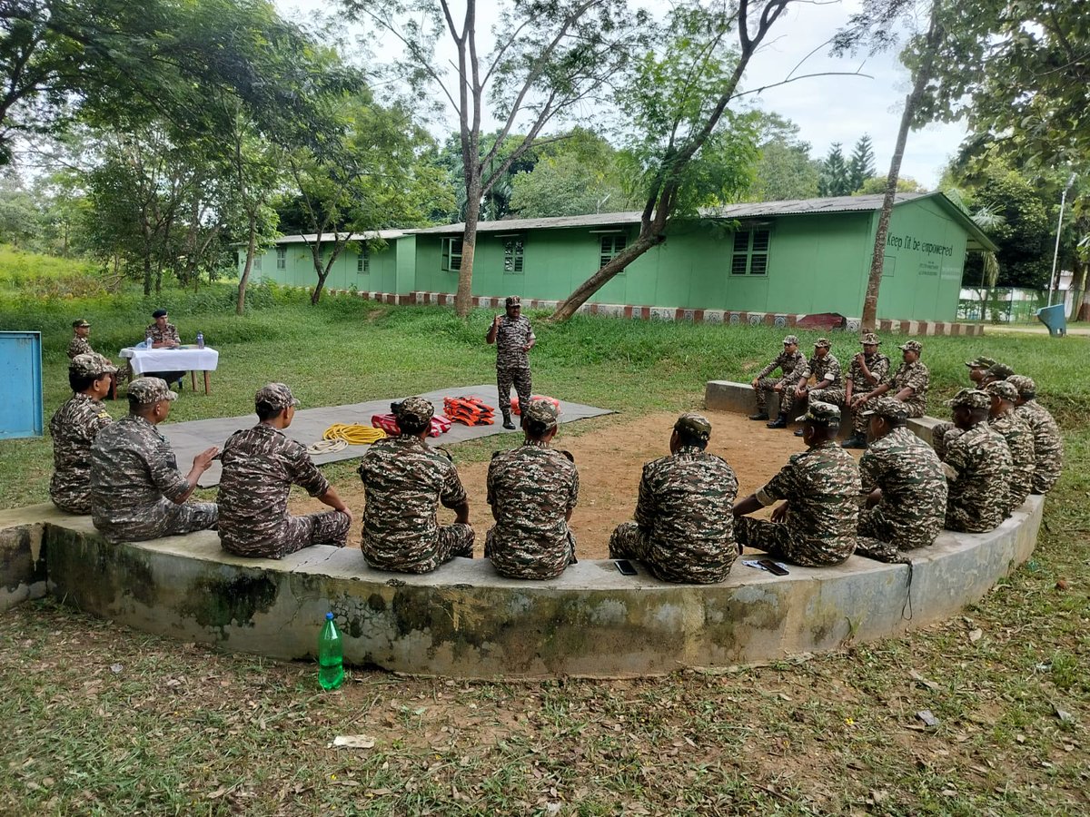 RKhatkhati's tweet photo. On 11/08/2025 Flood relief and rescue team conducted outdoor classes and practical exercise at GC CRPF Khatkhati Campus. https://t.co/4DXZafXzmI