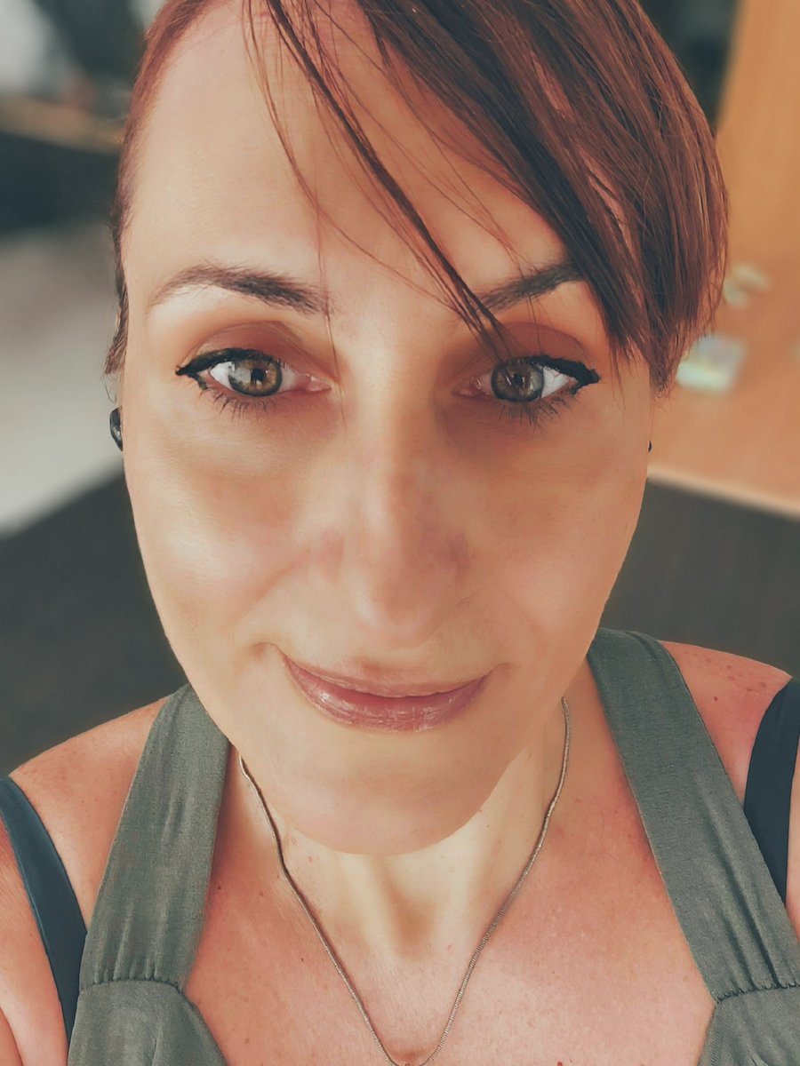 Д понеделник.
Збеснав.