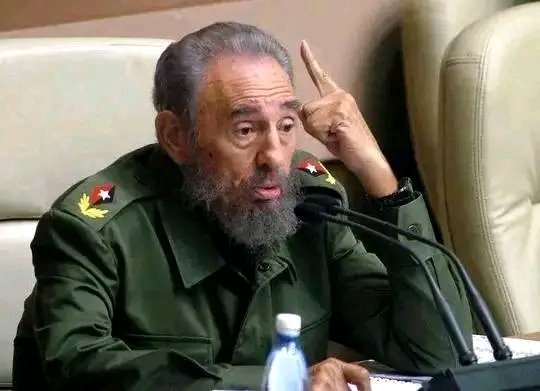 La historia de la Revolución Cubana 🇨🇺 , es la historia de un hombre que condujo a este pueblo y lo enseñó a luchar por sus sueños.
#100AñosConFidel 
#PorCamagüeyTodo