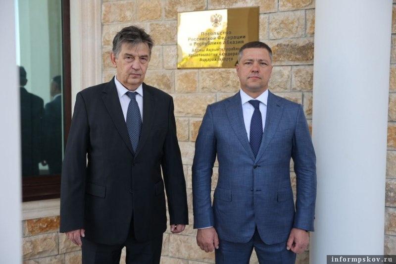 🇷🇺 On August 11, Governor of the Pskov Region Mikhail Vedernikov held a meeting with the Russia's Ambassador to Abkhazia Mikhail Shurgalin.

🔶 Key focus - discussion of further bilateral relations' development between Pskov and Sukhum.