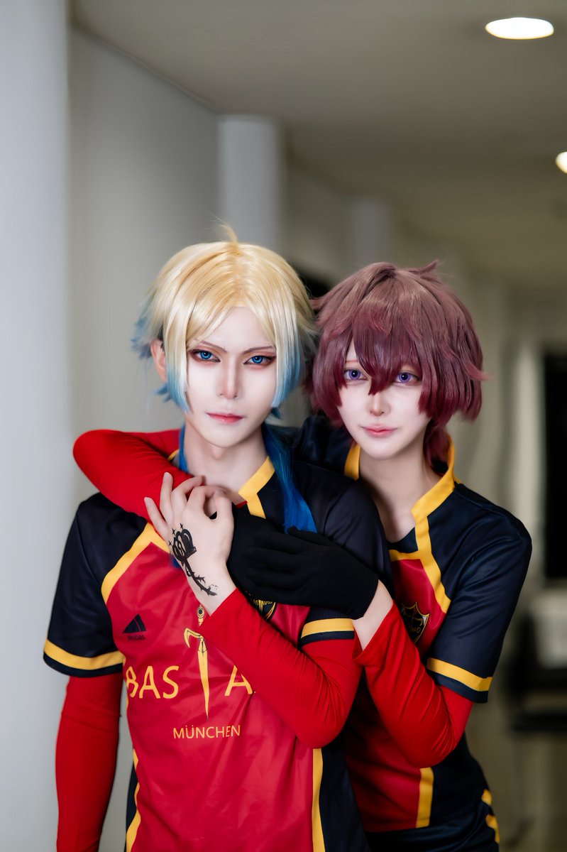 arata11as's tweet photo. ココフリ岩崎学園新横浜8/10
🟦⛓️COSPLAY
💜 @rukawa0604
🥀@sora_sun7
#ブルーロック #cocofuri #ココフリ岩崎学園 #アレクシスネス #ミヒャエルカイザー https://t.co/cRFeZCfVF2