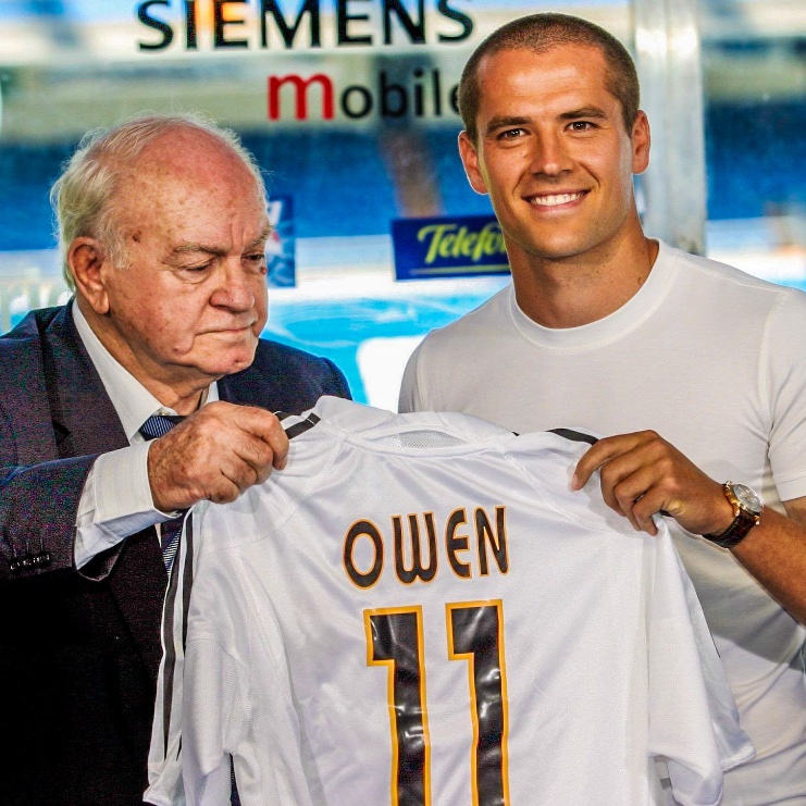 🏴󠁧󠁢󠁥󠁮󠁧󠁿💰 21 years ago today, Real Madrid signed Michael Owen from Liverpool for an £8m fee.