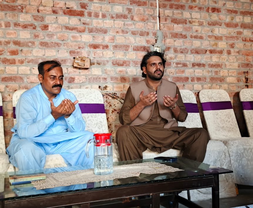 AyeshaRajabAli1's tweet photo. روشان رجب بلوچ کی حلقے میں فاتحہ خوانی
#NA97 https://t.co/ARhzt6jVEQ