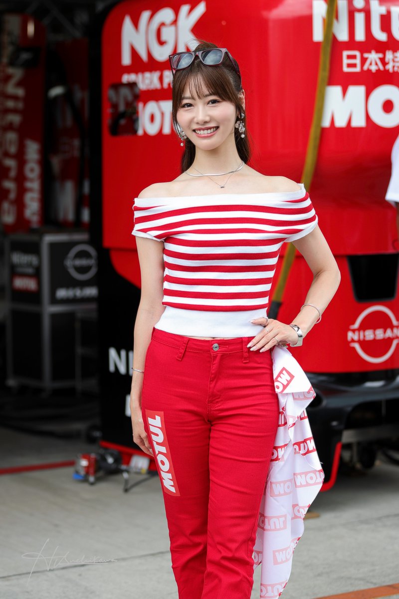 htman32's tweet photo. 2025 Ambassadeur de MOTUL
大橋はるなさん(@hhrrnn___ )

#MOTUL #NISMO #レースアンバサダー #富士スピードウェイ #SUPERGT2025 https://t.co/lWe1Ckn3pd