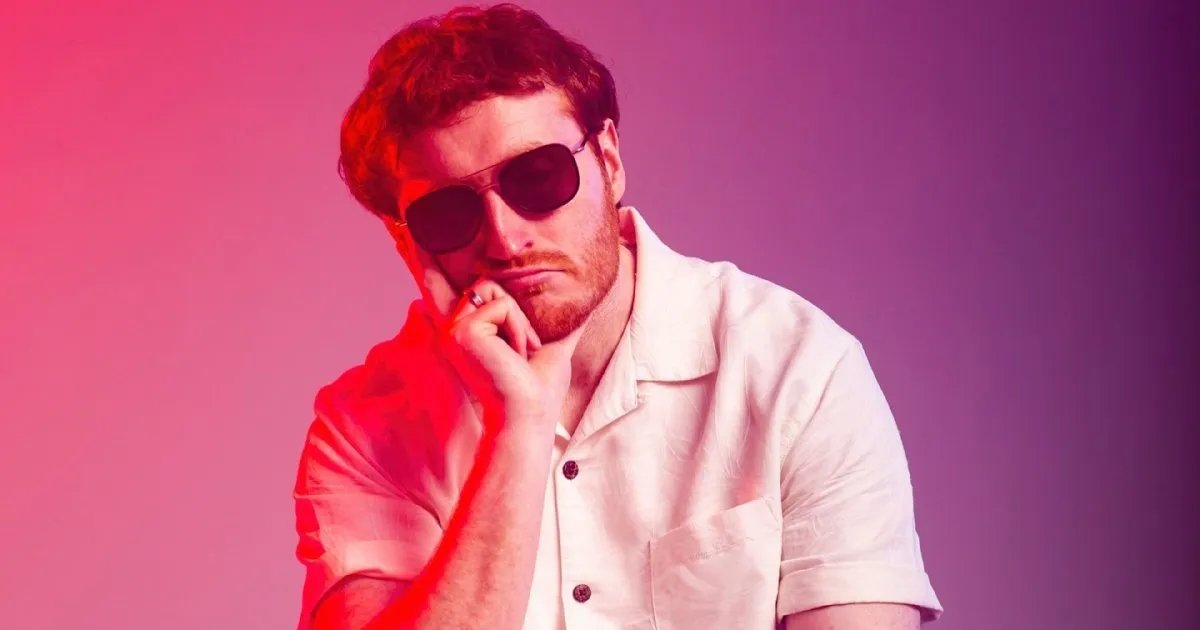 LondonTheatre1's tweet image. Ali Woods: Basher - Underbelly Bristo Square
"Woods’ disarming and engaging style is better than ever – sharp and witty, the guy is a ball of energy that finds a humorous angle on almost anything." @comaweng #EdFringe londontheatre1.com/reviews/ali-wo…