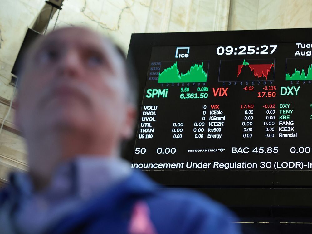 Stocks are riding high, but there's trouble lurking in the economy financialpost.com/news/economy/s…