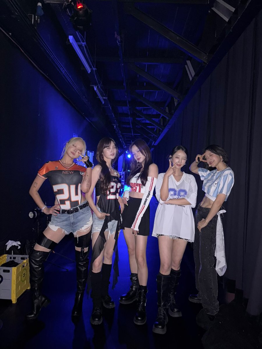 Devil_Marks's tweet image. 2025.08.11
率智 IG soul.g_heo

I’ll never forget it🫶🏻
every moment was so precious because we shared it together.
I was truly happy, and it’s all thanks to you💖

Let’s meet again,
LEGGO, see you soon😉💫💕

#EXID #LEGGO
#FANCONINMACAU