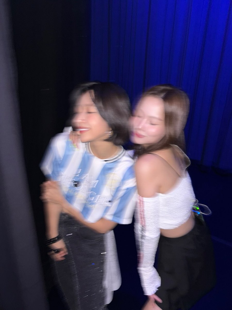 Devil_Marks's tweet image. 2025.08.11
率智 IG soul.g_heo

I’ll never forget it🫶🏻
every moment was so precious because we shared it together.
I was truly happy, and it’s all thanks to you💖

Let’s meet again,
LEGGO, see you soon😉💫💕

#EXID #LEGGO
#FANCONINMACAU