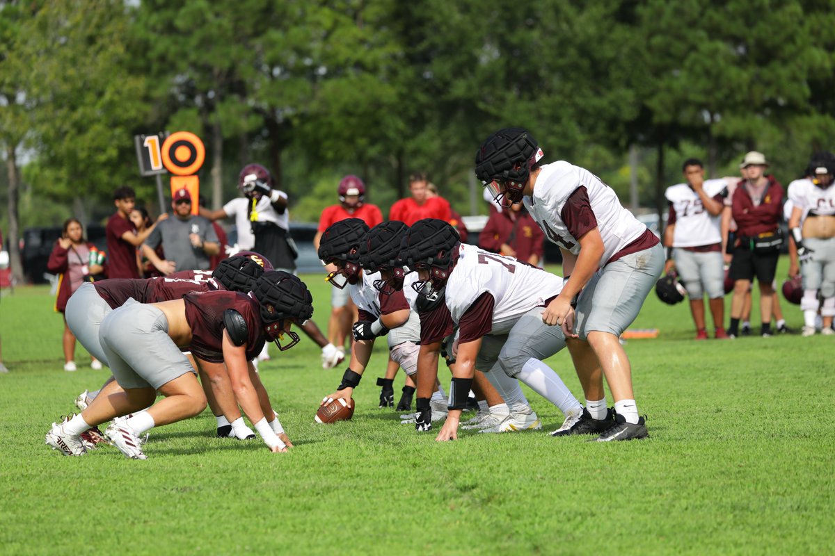 DeerFootball's tweet photo. Scrimmage vs Pasadena Memorial 🦌
Freshmen:
🗓️8/14
🕰️5pm
🏟️Abshier
JV:
🗓️8/14
🕰️6:15pm
🏟️Abshier
Varsity:
🗓️8/15 
🕰️6pm
🏟️Abshier