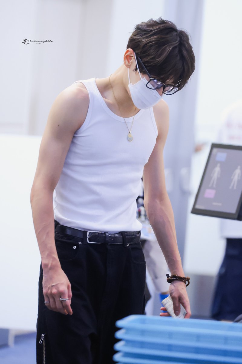 250811

#SION #시온 #シオン
#NCTWISH #엔시티위시