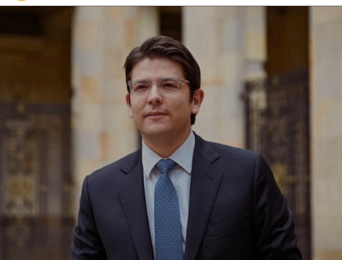 Lamento la muerte del senador Miguel Uribe Turbay. Se va un servidor público apasionado cuyo legado debe inspirar unidad y compromiso con Colombia.