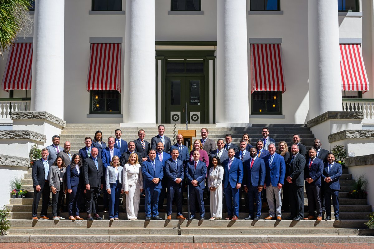 Florida has a new group of grads ready to take their leadership skills into communities to make a positive impact at work and in society. They are Class of 2025 Florida Engineering Leadership Institute grads, and these 40 pros are eager to make a strong impression. Congrats!