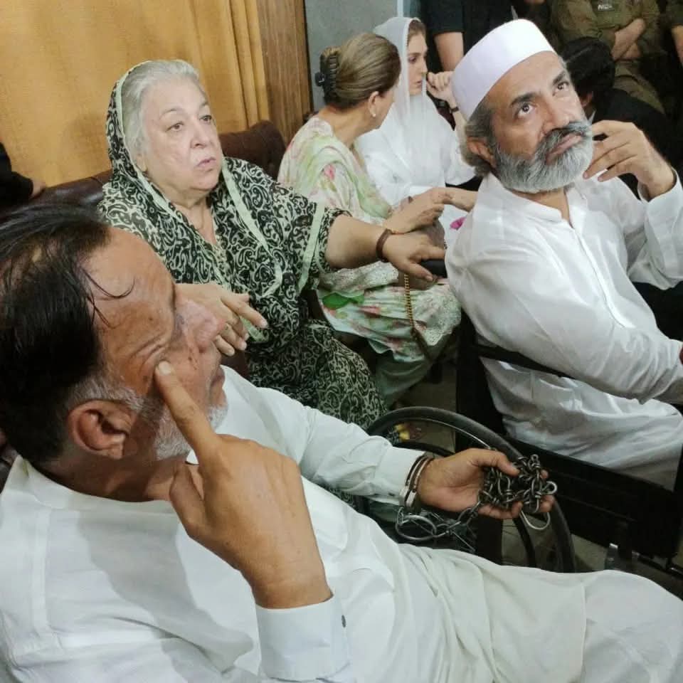 ان کیلے ایک جملہ؟