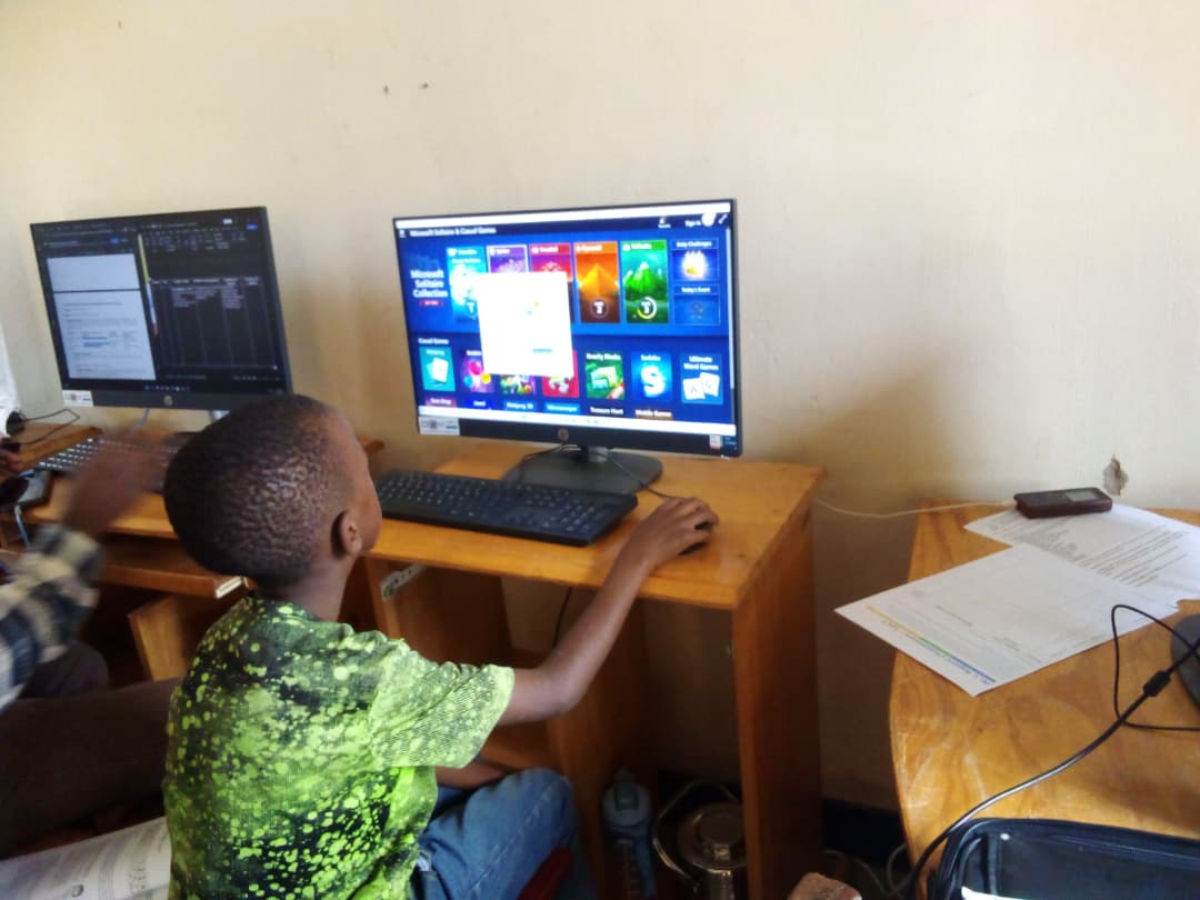 Youth_Actions's tweet photo. Gahunda y' #IntoremuBiruhuko irakomeje @Nyamagabedistrict
#Urubyiruko  ruhugurwa  ikoranabuhanga muri gahunda ya #Jobdesk , #Jobmatching na #Jobcoaching bisanzwe bikorerwa ku kigo cy'urubyiruko cy'Akarere ka Nyamagabe @RwandaYouth @Rwanda_Edu https://t.co/9DnCKaWpIv
