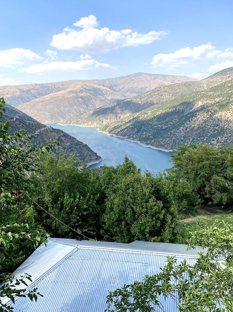 karadenizli olmayan böyle bir manzarada uyanıyor