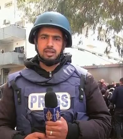 Despreciable el régimen de #NetanyahuWarCriminal: trata de ahogar la denuncia con sangre. Suman 237 los periodistas, comunicadores y trabajadores de la prensa masacrados por la brutal ofensiva sionista en #Gaza, desde su inicio.
#StopGenocide
<a href="/Colina_CTCuba/">Miguel Colina</a> 
<a href="/PieterTerry/">Yaisel Osvaldo Pieter Terry</a>