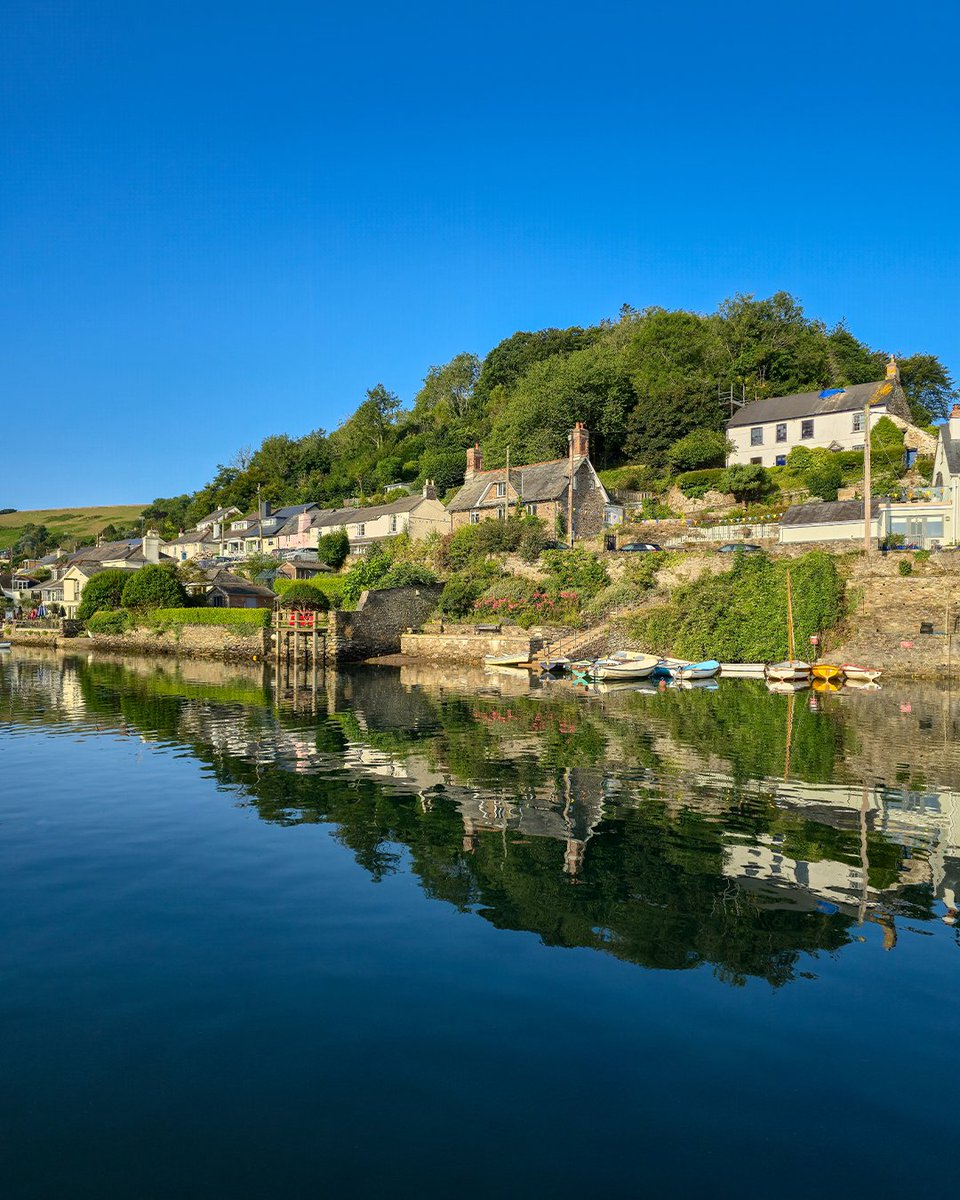 hodderd's tweet photo. D A W N 
Dawn in Devon is soft, slow, and serene. A moment of calm, as the early morning light warms Newton Ferrers and Noss Mayo.

#Devon #VisitSouthDevon #VisitDevon #LoveDevon #ExploreDevon #DevonLife #SouthWestEngland #NewtonFerrers #NossMayo #Tranquil https://t.co/izvuHbDKmP