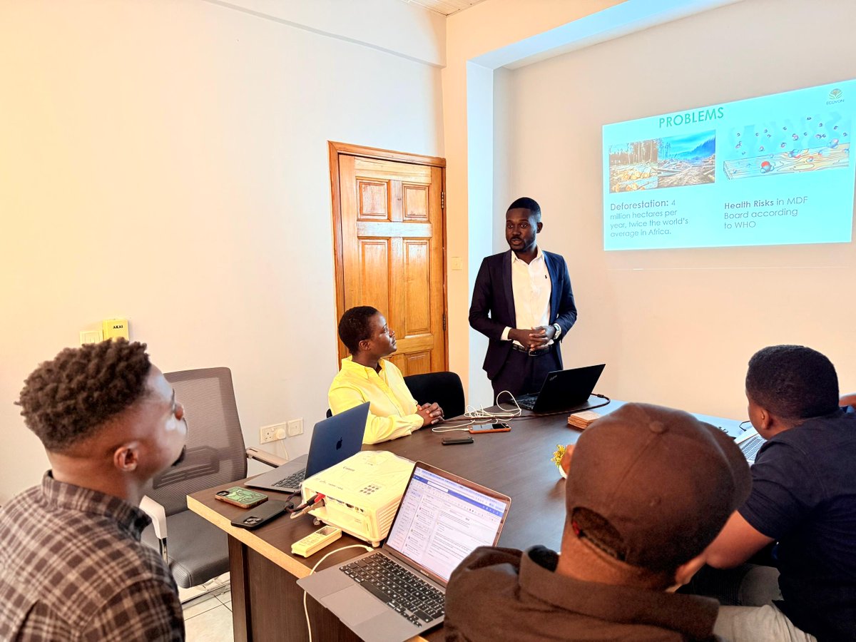 cdknghana's tweet photo. CDKN Ghana hosted the first set of potential awardees for the Climate Innovation Pitch awards, an initiative connecting bold climate entrepreneurs with funders, boosting visibility, and driving solutions that accelerate climate action.

Read more here: https://t.co/PjpvqgcZmz https://t.co/rjxlCcg3XA