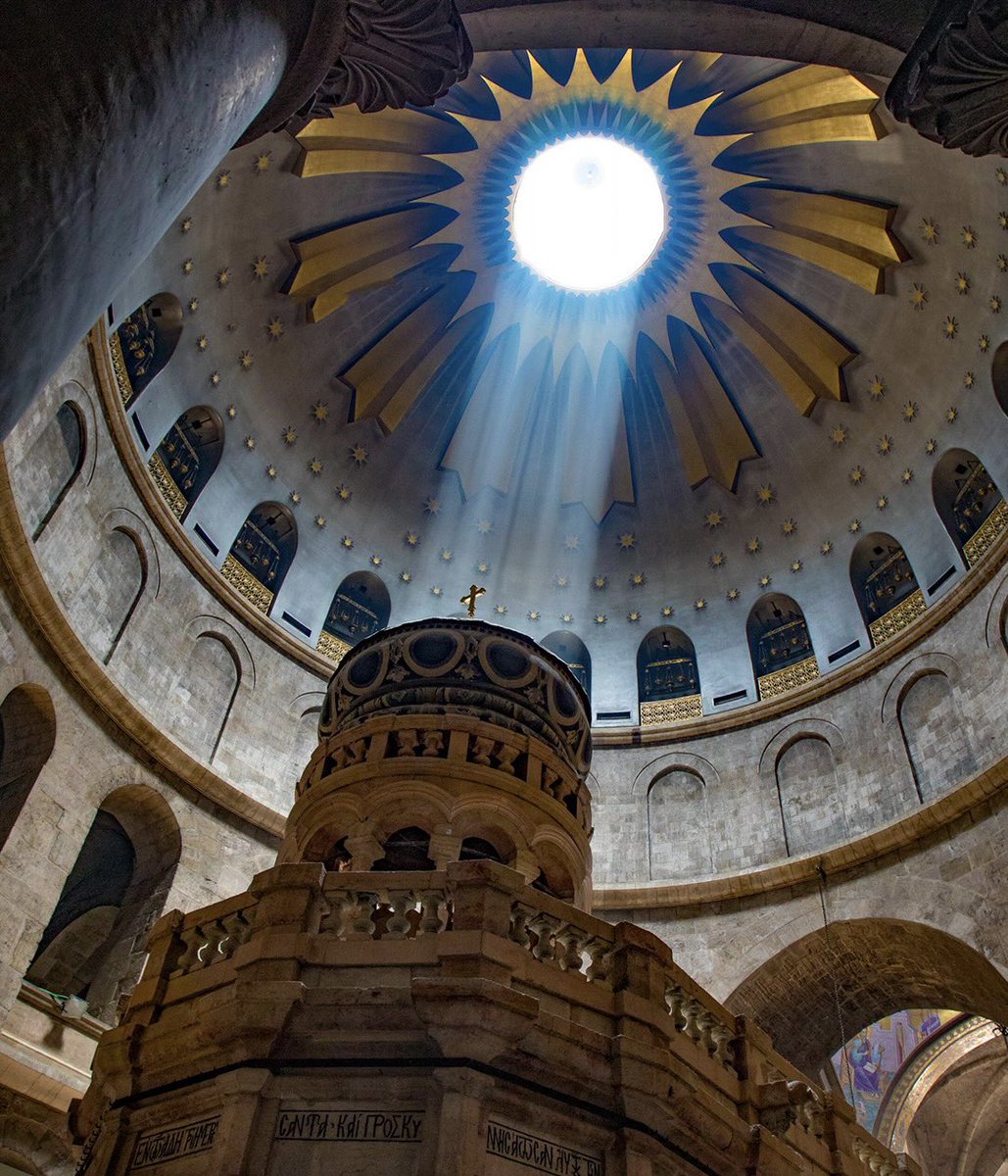 MissCelaneaOne's tweet photo. El corazón de la ciudad vieja de Jerusalén, para los cristianos, es la basílica del Santo Sepulcro, conocida también como “iglesia de la resurrección”. 

(📸©️Marko Dimitrijevic) https://t.co/eN3KbOAQ4f