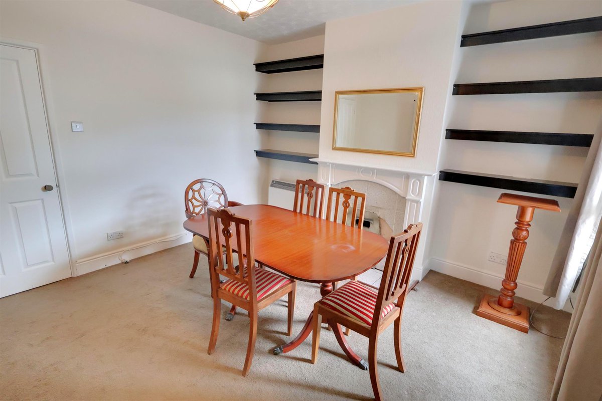 FieldPalmer's tweet photo. Located in the popular and convenient area of #Freemantle, #Southampton this deceptively spacious mid-terrace #property is currently arranged as two #flats, easily converted back into three-bedroom #house
Info- https://t.co/sHQJo2Odqm
Call Field Palmer Shirley 023 8078 0787 https://t.co/LsDhqu5F4x
