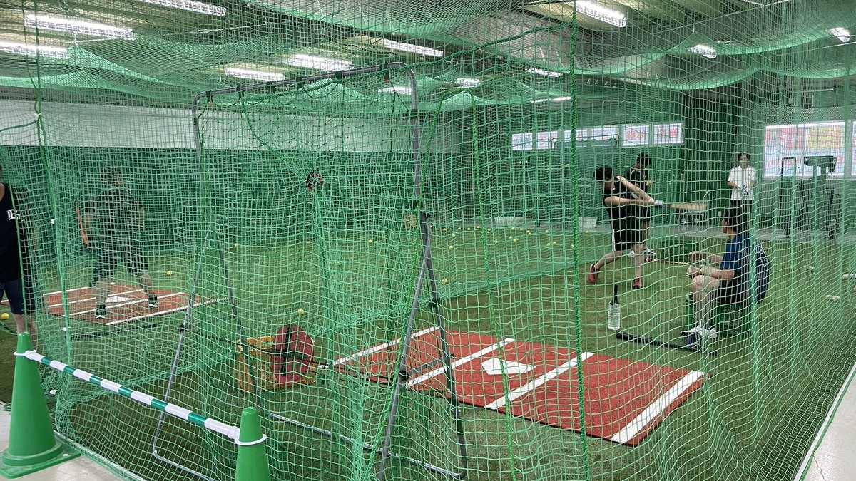 paz_baseball's tweet photo. 岐阜合宿②
2日目はなんとか練習できました。
鬱憤を晴らすかのようにトレーニングとバッティングに取り組みました🏋️⚾️
あすは #中部学院大学 様 とオープン戦の予定です！
外は豪雨...
#群馬パース大学 #硬式野球部 ##関甲新学生野球連盟 #2部西地区 https://t.co/qIJwaOZBo1