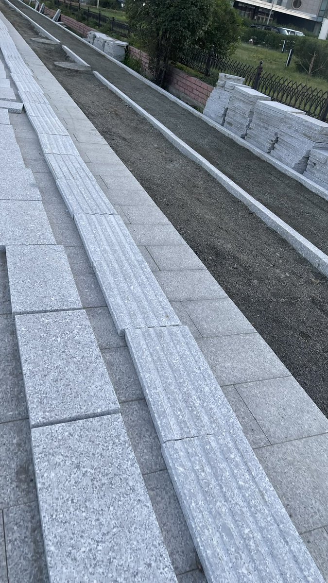 Энэ маань ТҮК-н цасны жоотуунд тэсдэг бөйгаа.🤔