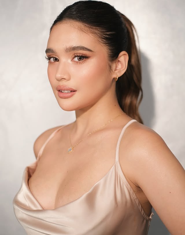madam_criza's tweet photo. THE FACE CARD??!!! 

#CrizaTaa https://t.co/wveeCS7DHW