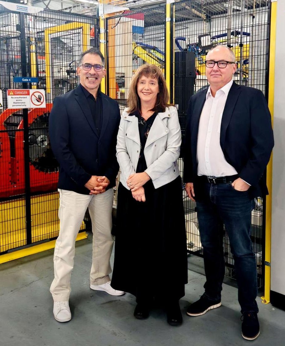 [MEDIA RELEASE]

Bay of Opportunity goes to TICAD 9 Summit in Japan

Kindly click on the following link to read the full article: nmbbusinesschamber.co.za/news/bay-of-op…

Pictured from left to right: Quinton Uren (Jendamark), Denise van Huyssteen (NMBBC) and Chris Coombes (Sovereign Foods)