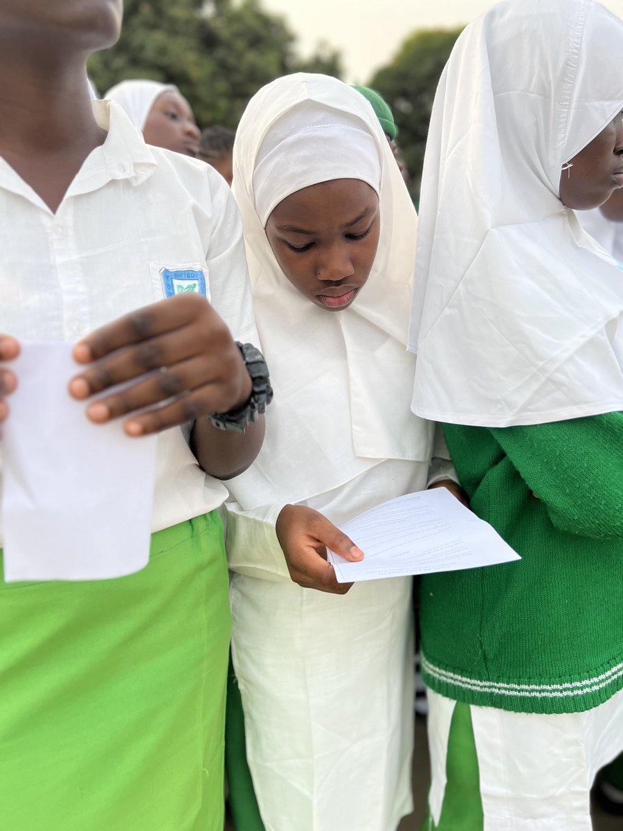ldccfoundation's tweet photo. 3. Government Secondary School Giri
Government Secondary School Gwagwalada
and the bustling Gwagwalada market community.

The right knowledge can save lives. Together, let’s raise our voices, one community at a time.

#TogetherAgainstCance
Join our LinkedIn community today! https://t.co/AHbMmiEi5S