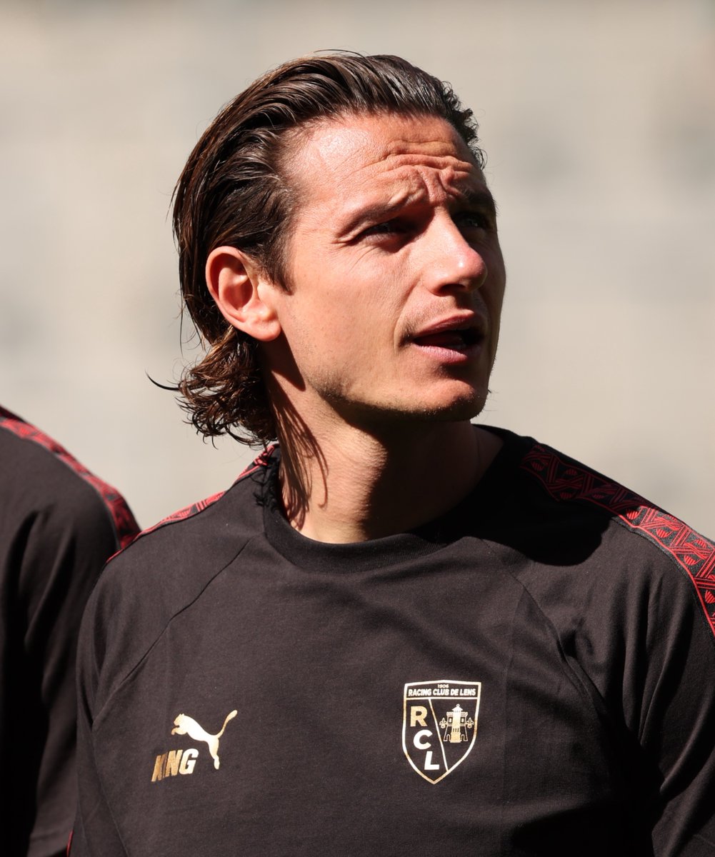 supplensois's tweet photo. #France 🇫🇷 #Ligue1 #RCLens #Bollaert #FlorianThauvin #Flotov
« Il sait ce qu'il veut et pourquoi il est venu » : à peine arrivé à Lens, Florian Thauvin fait déjà l'unanimité https://t.co/KF4aySMARw https://t.co/bvgTAqkSmQ